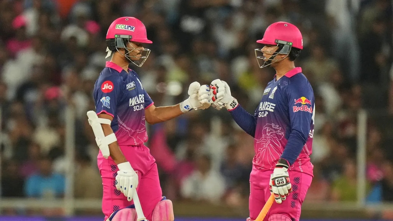  Vaibhav Sooryavanshi and Yashasvi Jaiswal gave a good start to the Rajasthan Royals in the IPL 2026 match against the Gujarat Titans. 