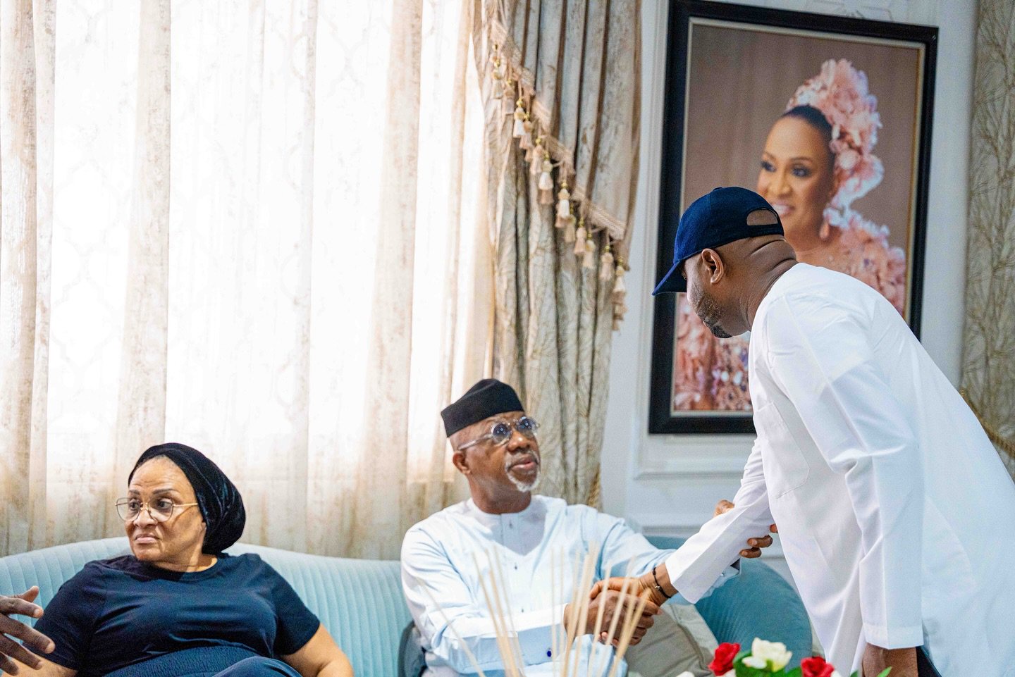 Ogun State Governor, Prince Dapo Abiodun, pays condolence visit to the Ajimobi family following the tragic loss of their daughter, Abisola Kola-Daisi