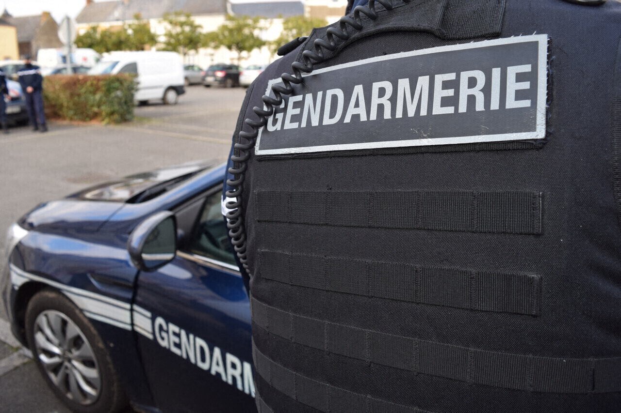 La gendarmerie est intervenue pour un accident de la route impliquant une ambulance et un sanglier à Juigné-des-Moutiers (Loire-Atlantique), vendredi 23 décembre 2022.