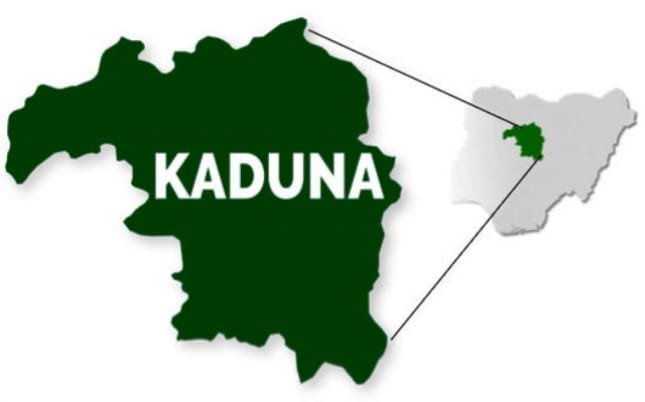 Mob sets 3 suspected bandits; corpses ablaze in Kaduna