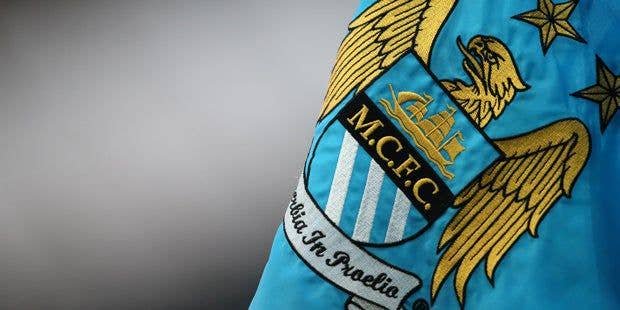 Manchester Citys Wappen aus der Zeit der Vorwürfe