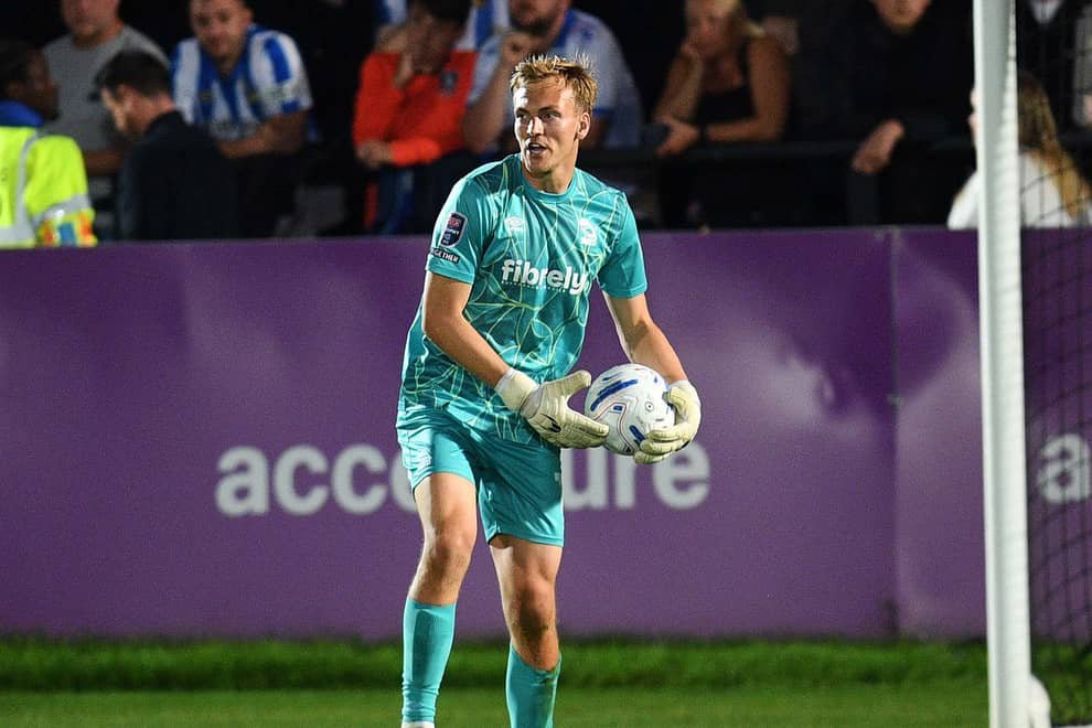 With Lumley still expected to be out with a rib injury, Maynard-Brewer should continue between the sticks. Came out of the midweek defeat with some credit, which can't be said for the rest.