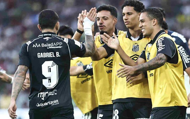 Publicação de Neymar reúne Gabigol, Coutinho e outros companheiros