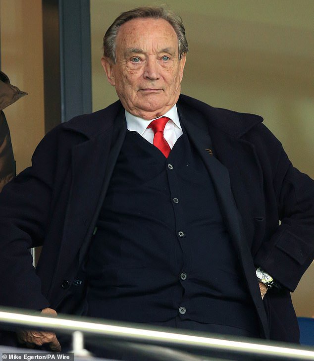 Ken Friar devoted his life to Arsenal and remained heavily involved during the most successful period in their history