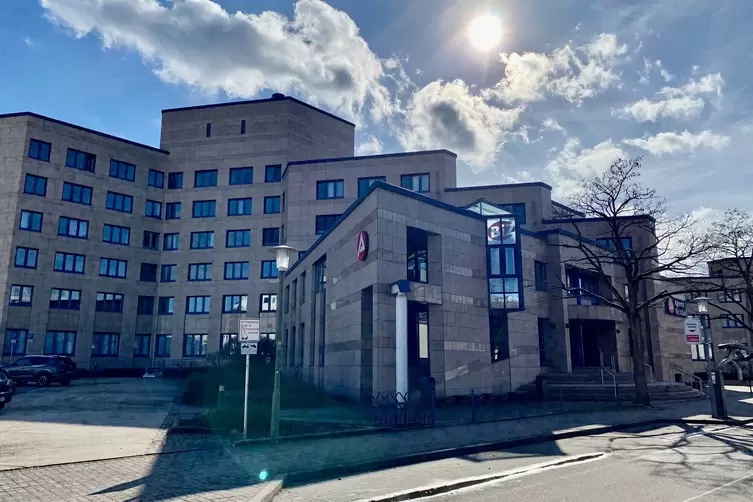 Zuweilen klopft auch ein früherer Profisportler bei der Agentur für Arbeit in Kaiserslautern an und sucht Hilfe.