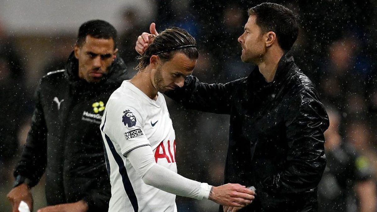 Xabi Alonso consoles James Maddison