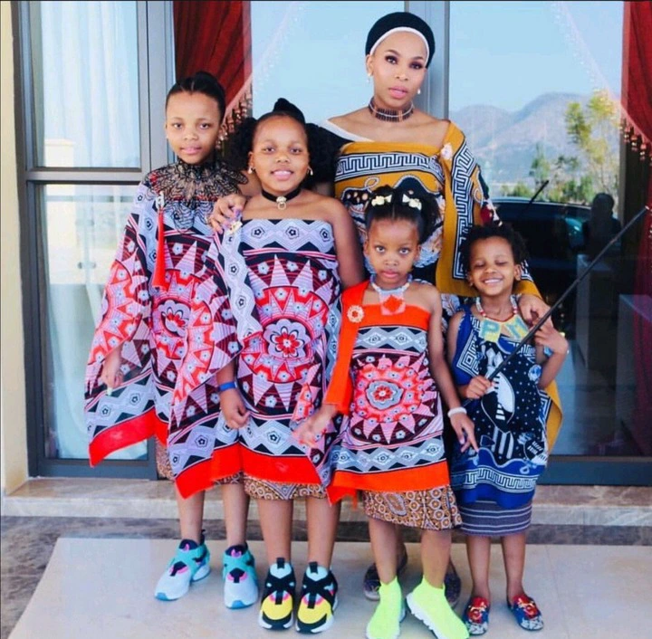 King Mswati wives and their beautiful children (see pictures) - Reny styles