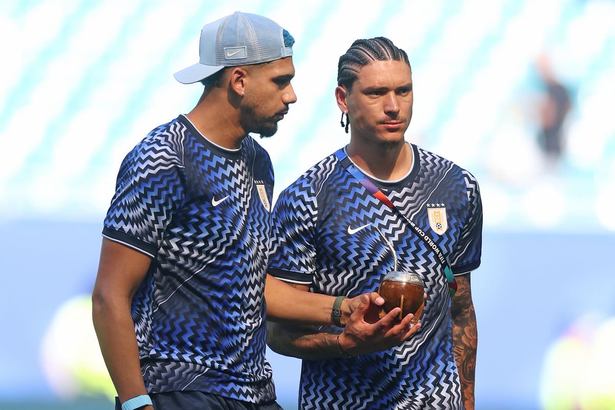 Ronald Araujo and Darwin Nunez.
