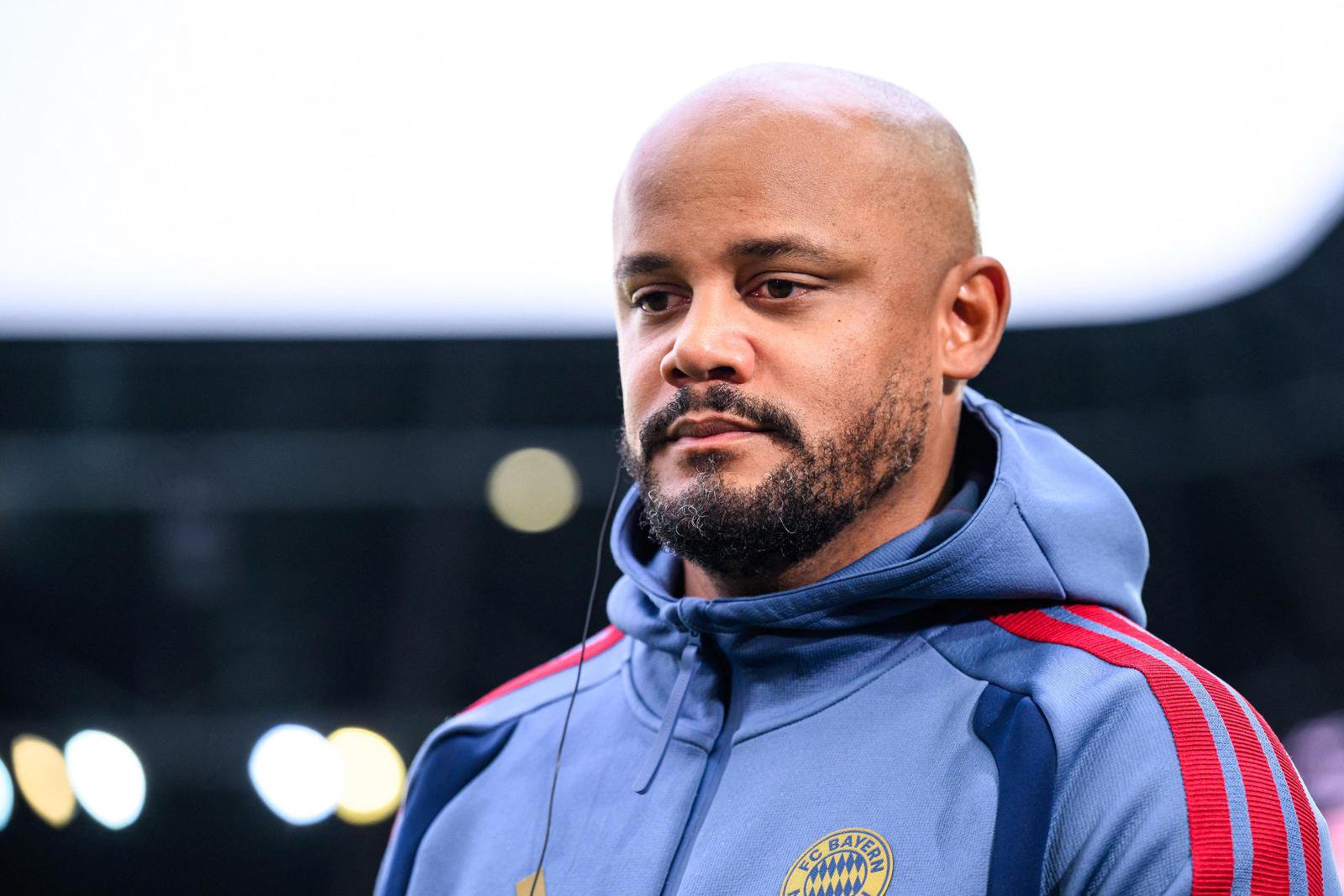 Vincent Kompany musste am Freitagabend ins Krankenhaus gebracht werden.