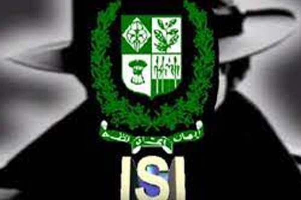 'पाकिस्तान की आईएसआई अब आतंकियों को कश्मीर में सुरक्षा चौकियों, कैंपों पर हमले के लिए प्रेरित कर रही'