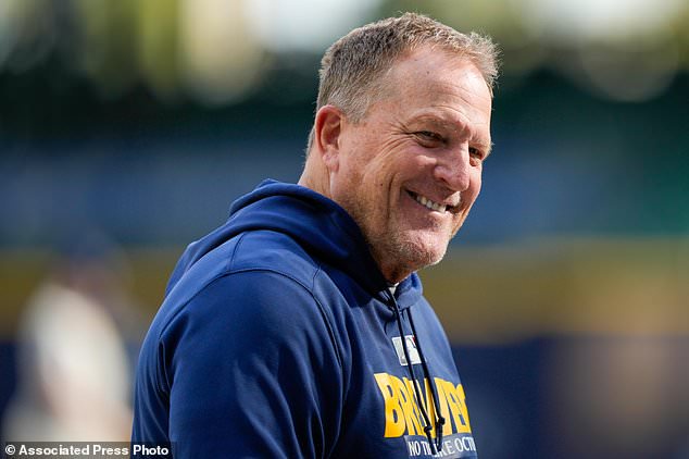 Milwaukee Brewers manager Pat Murphy smiles ahead of Game 1 of baseball's National League Championship Series between the Milwaukee Brewers and the Los Angeles Dodgers, Saturday, Oct. 10, 2026, in Milwaukee. (AP Photo/Kyla Wolf)