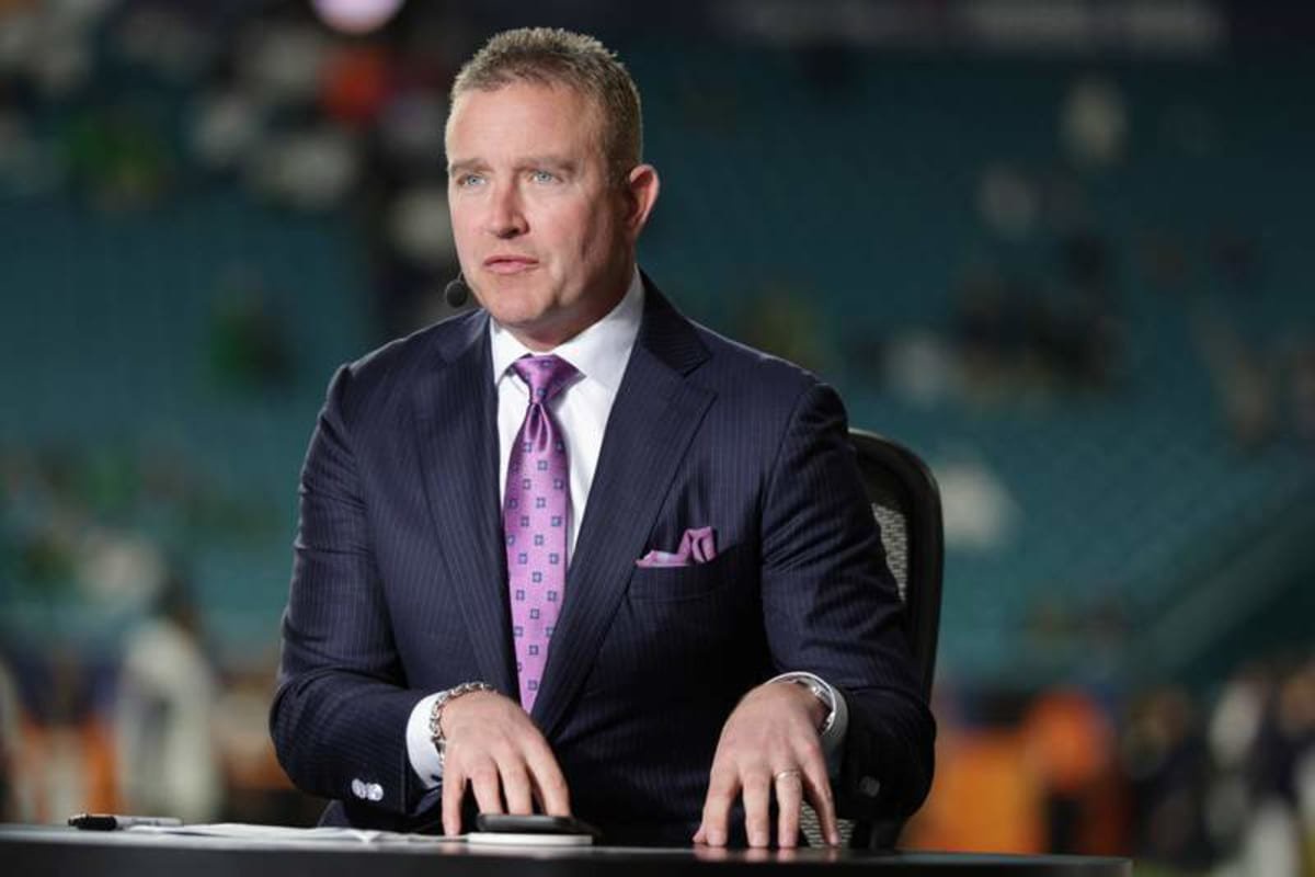 NCAA, College League, USA Football: Orange Bowl-Notre Dame at Penn State Jan 9, 2025 Miami, FL, USA ESPN analyst Kirk Herbstreit before the game between the Notre Dame Fighting Irish and the Penn State Nittany Lions at Hard Rock Stadium. Miami Hard Rock Stadium FL USA, EDITORIAL USE ONLY PUBLICATIONxINxGERxSUIxAUTxONLY Copyright: xNathanxRayxSeebeckx 20250109_szo_om2_0009 ©IMAGO/Imagn Images
