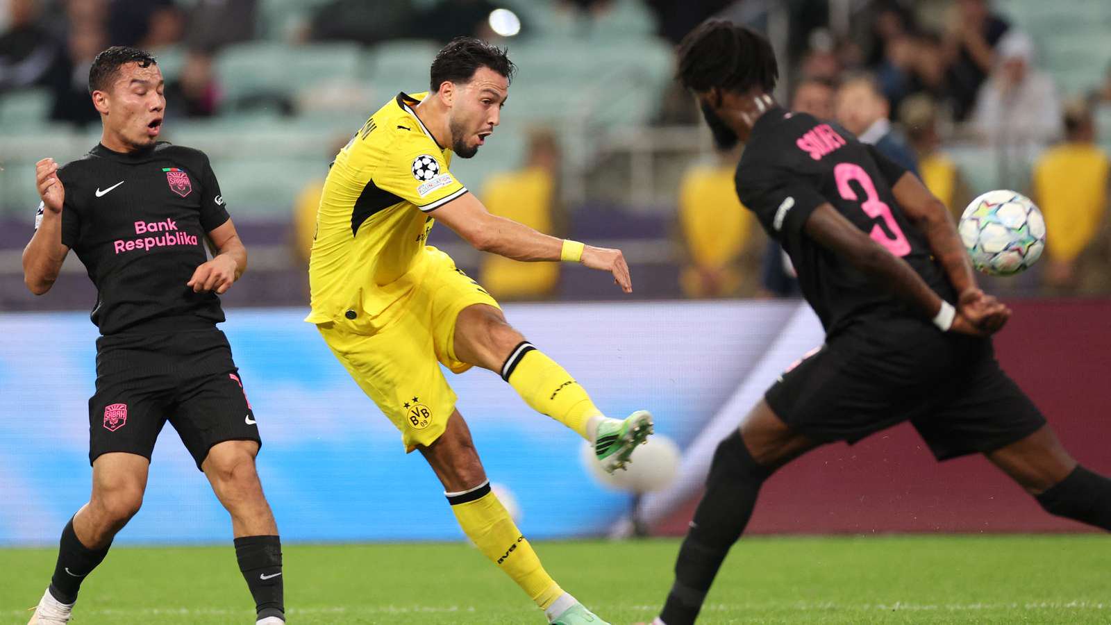 Ramy Bensebaini (m.)