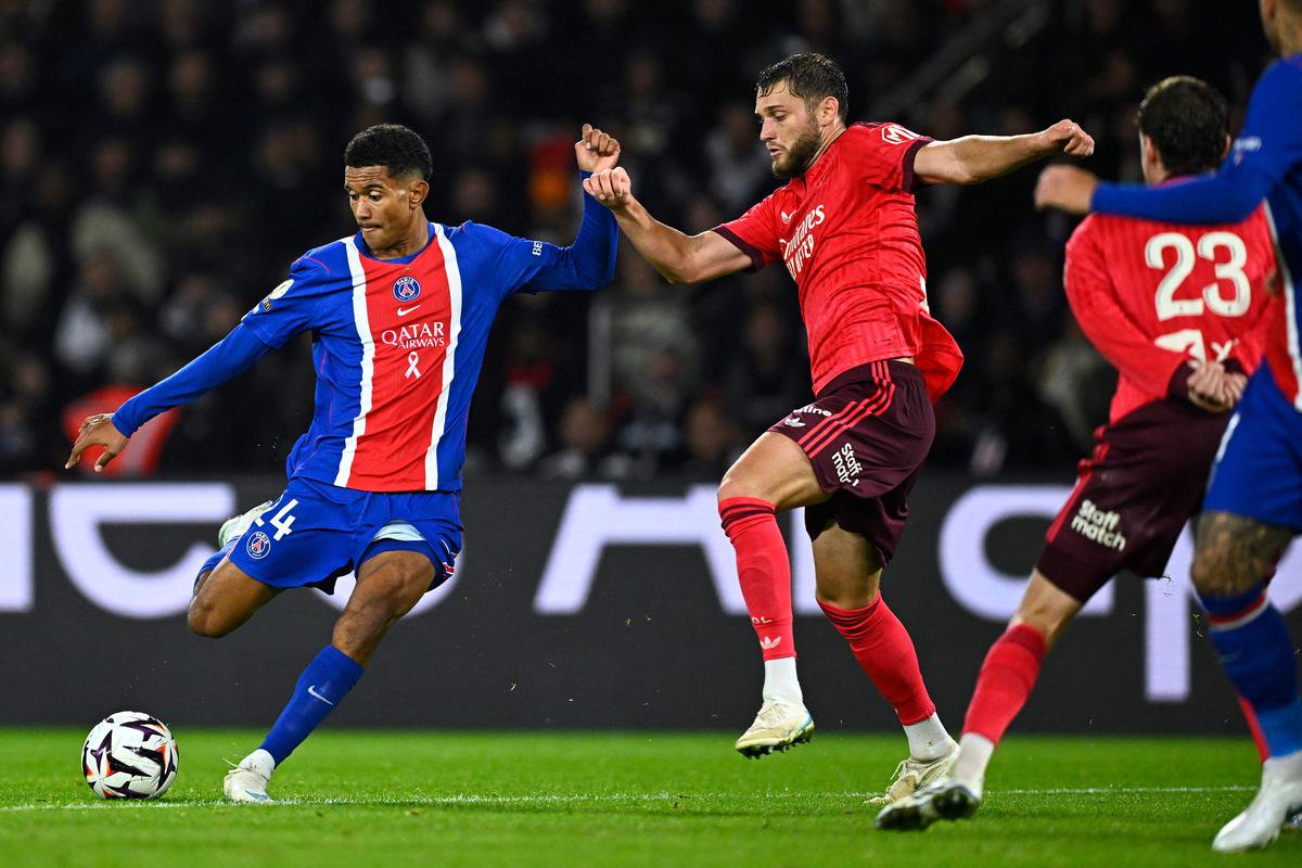 Senny Mayulu a inscrit le premier but parisien.