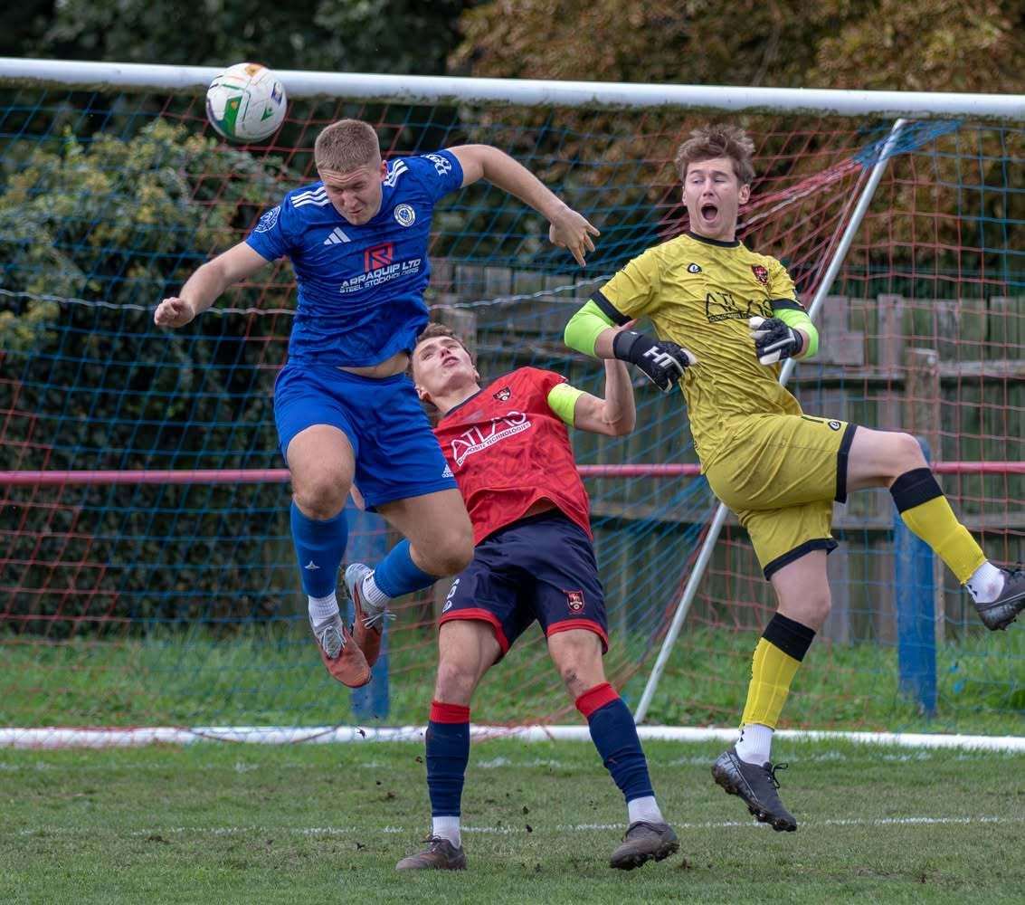 Action from Harrowby's defeat at Sandiacre. Photo: Steve Nesbitt @lincssnapper