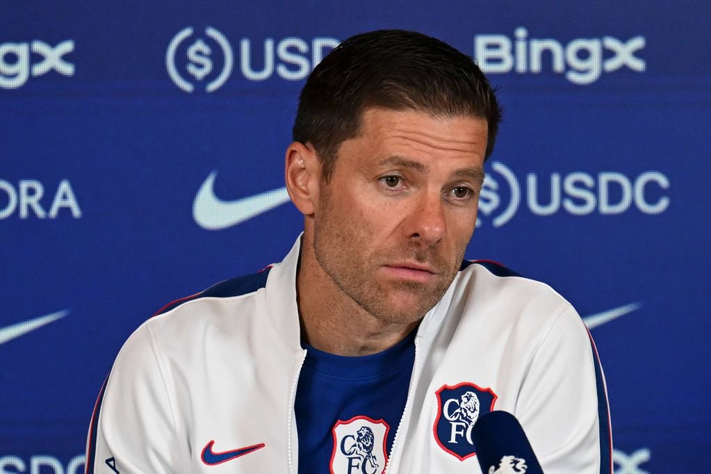 Xabi Alonso has provided an update on Chelsea's squad