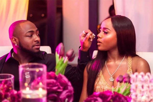 Davido surprises his wife, Chioma with her dream car on Valentine's Day (Photos)