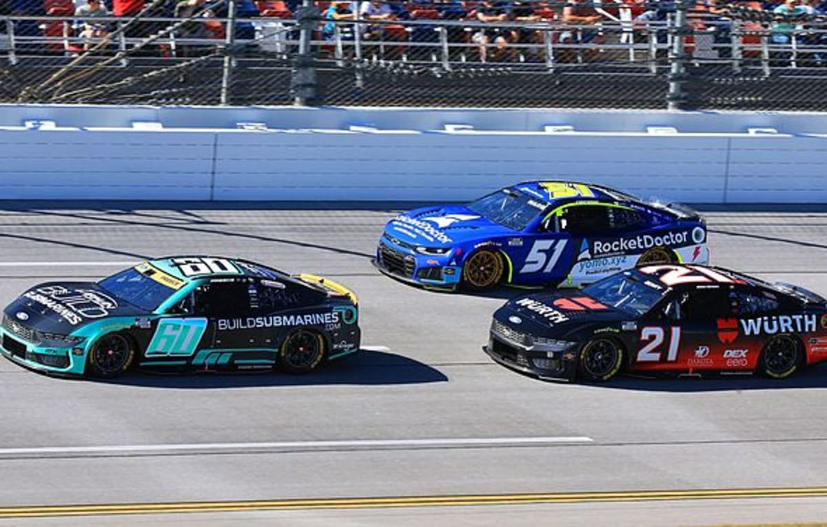 AUTO: OCT 25 NASCAR Cup Series Playoffs YellaWood 500