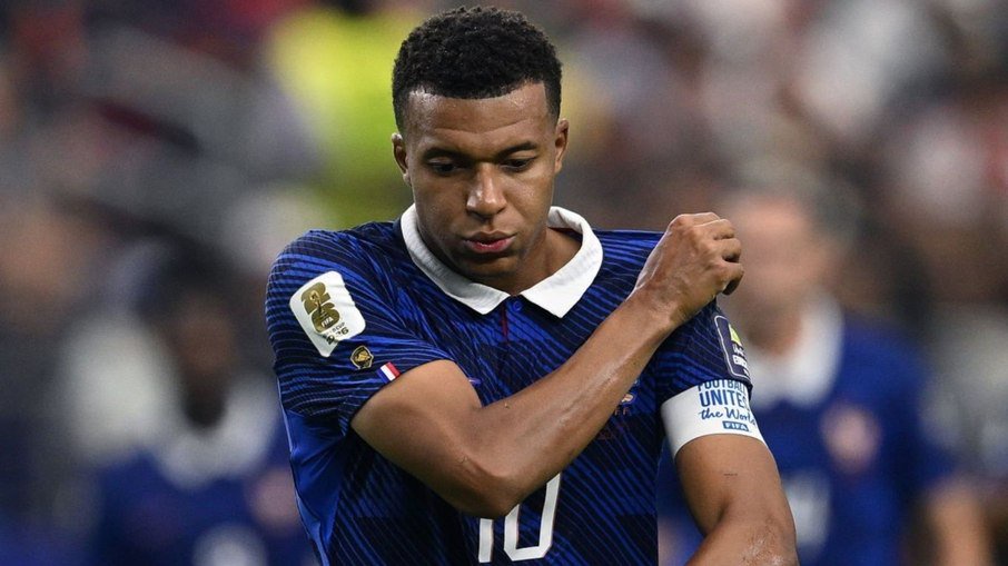 TV chinesa diz que está à espera de um pedido de desculpas satisfatório por parte do Real Madrid sobre a polêmica envolvendo Mbappé