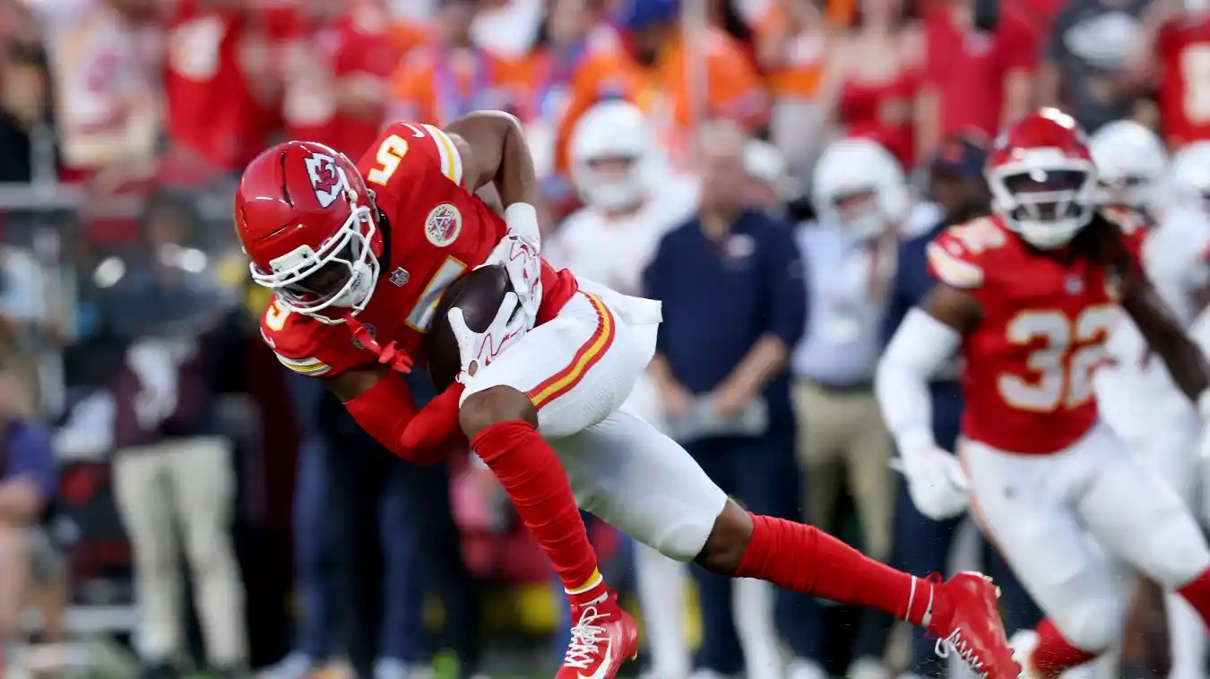 Kansas City Chiefs defensive coordinator Steve Spagnuolo sent a clear message to cornerback Mansoor Delane while speaking to the media.