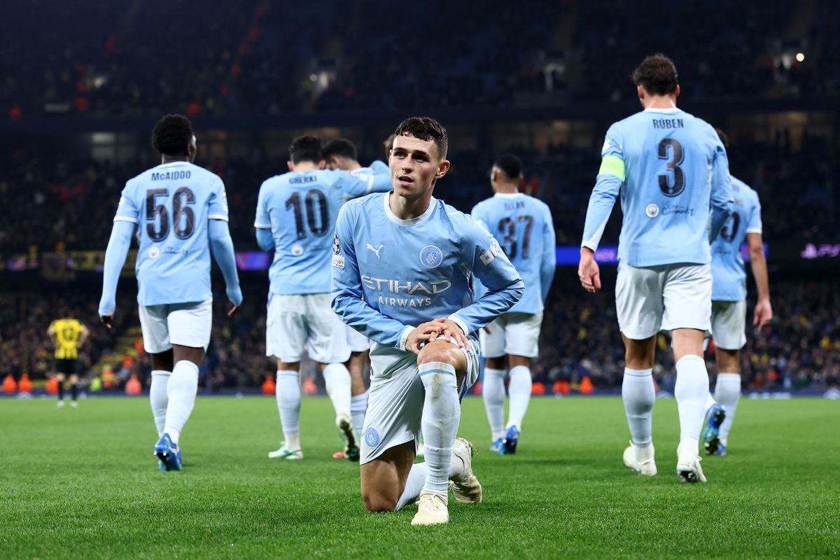 MANCHESTER, ENGLAND - OCTOBER 20: Phil Foden of Manchester City celebrates after scoring his team's fifth goal and his hat trick during the UEFA Champions League 2026/27 League Phase MD3 match between Manchester City and AEK Athens at City of Manchester Stadium on October 20, 2026 in Manchester, England. (Photo by Molly Darlington/Getty Images)
