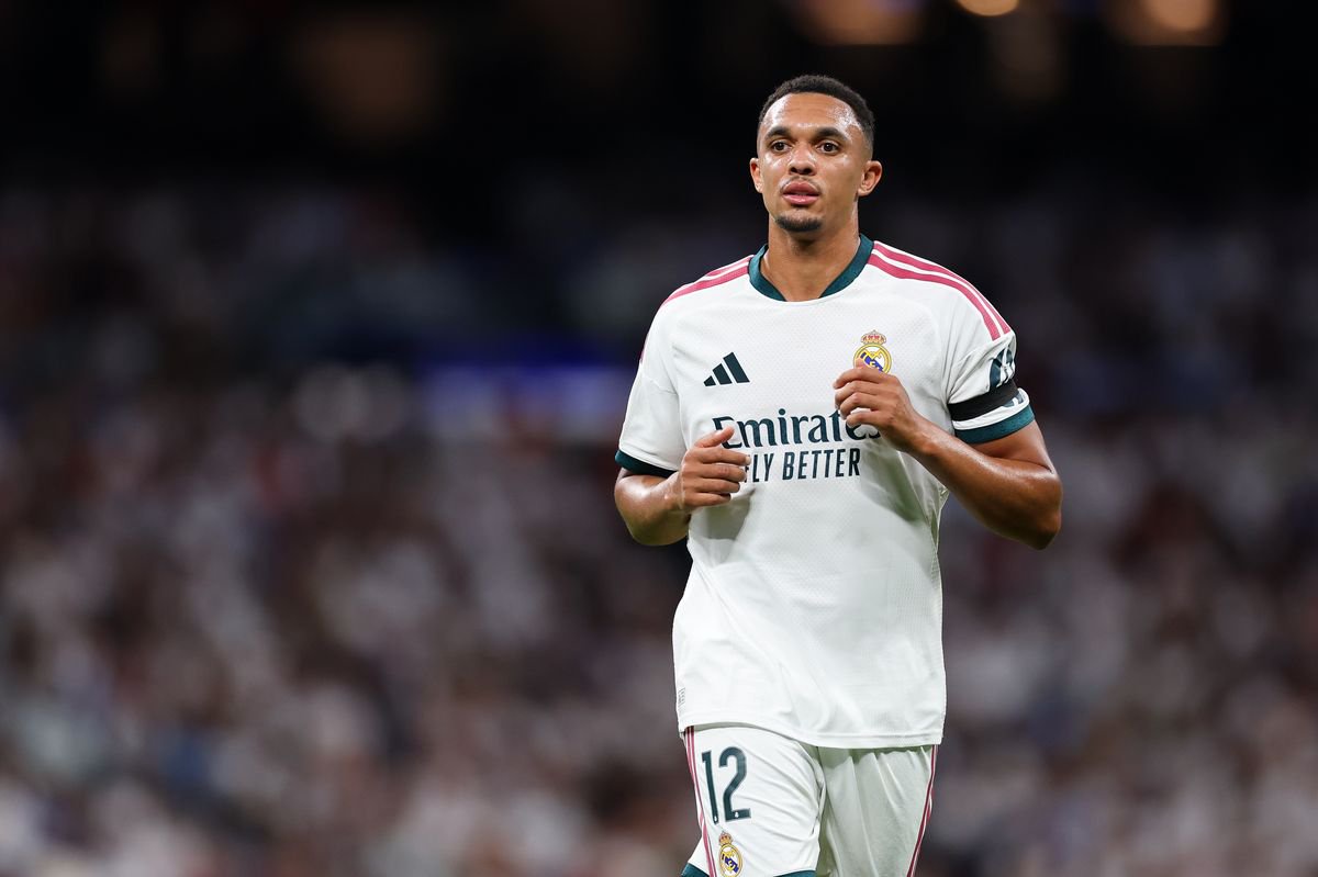 Trent Alexander-Arnold playing for Real Madrid