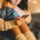Here’s when a social psychologist recommends letting your child use smartphones and social media