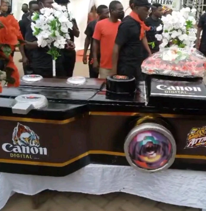 Popular Kumawood Actor Buried In a Strange Coffin.