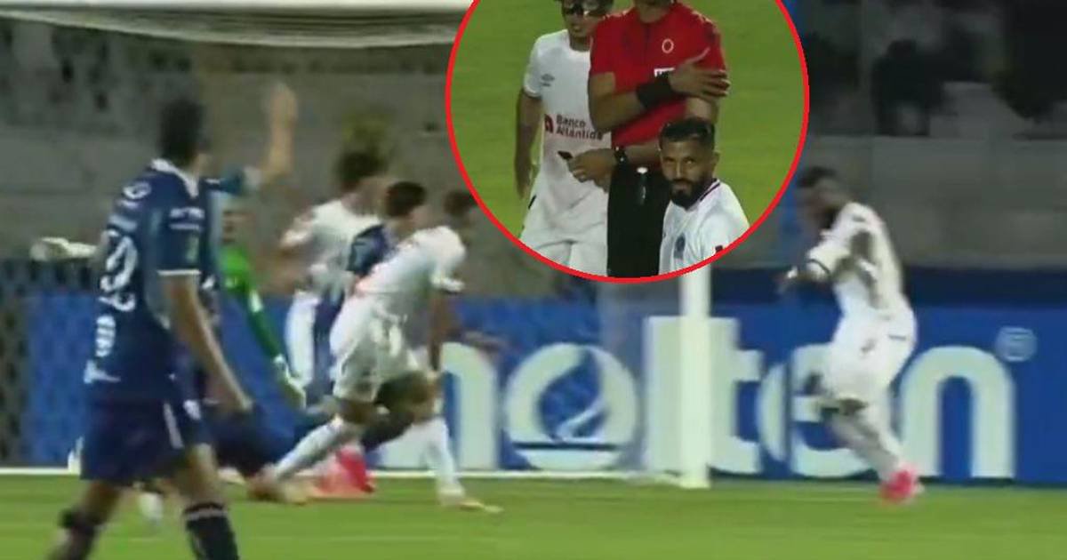 VAR Disallows Olimpia Goal Against Cartagines for Handball