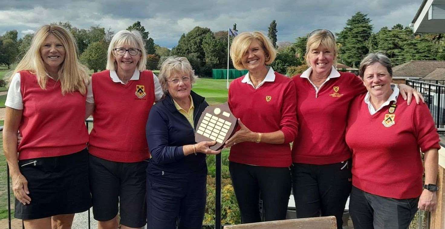 The winning ladies’ team.