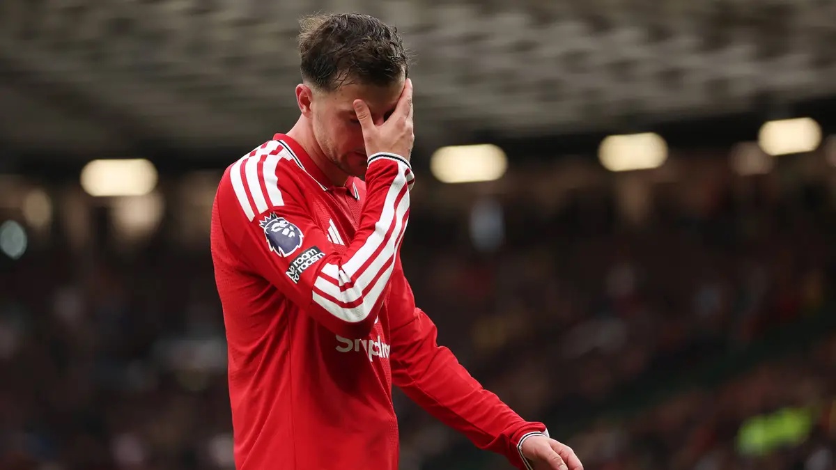 “They all have to go”: Gerrard delivers a brutal verdict on Manchester United’s troubled squad