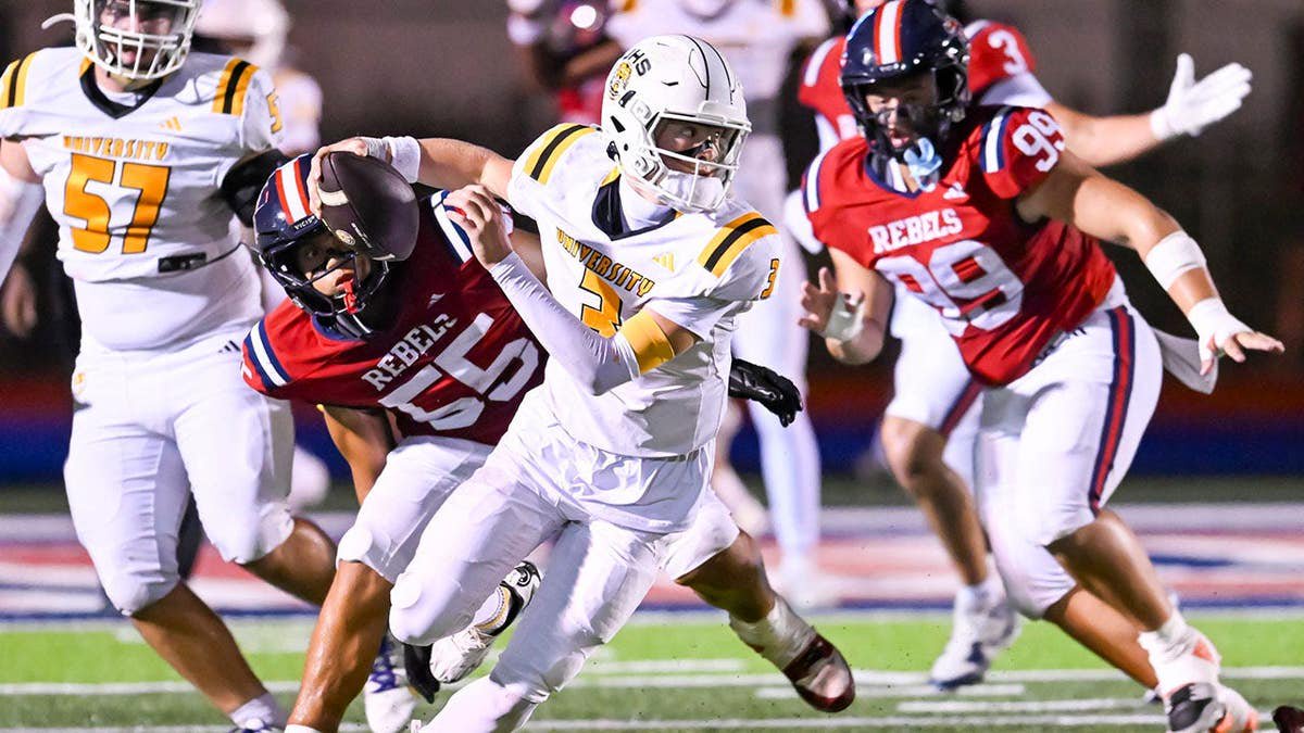 Knox Kiffin 3 plays during a football game against University Lab Cubs.