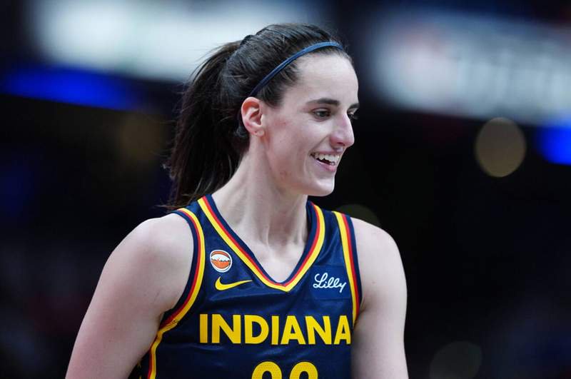 INDIANAPOLIS, IN – SEPTEMBER 22: Indiana Fever guard Caitlin Clark 22 smiles during a game against the Minnesota Lynx on September 22, 2026, at Gainbridge Fieldhouse in Indianapolis, Indiana. Photo by Brian Spurlock/Icon Sportswire WNBA, Basketball Damen, USA SEP 22 Minnesota Lynx at Indiana Fever EDITORIAL USE ONLY Icon26092285