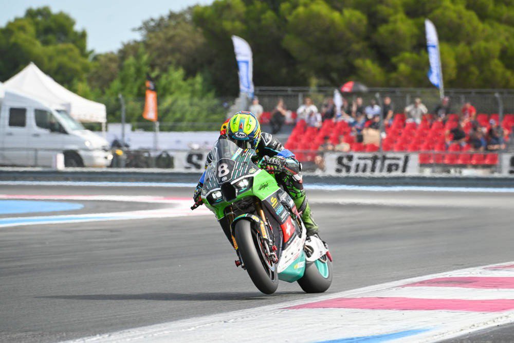 Xavi Artigas sichert sich historischen Sportbike-Titel mit Kawasaki in Jerez.
