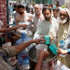 Hundreds treated for heatstroke in Pakistan as country faces severe heat wave