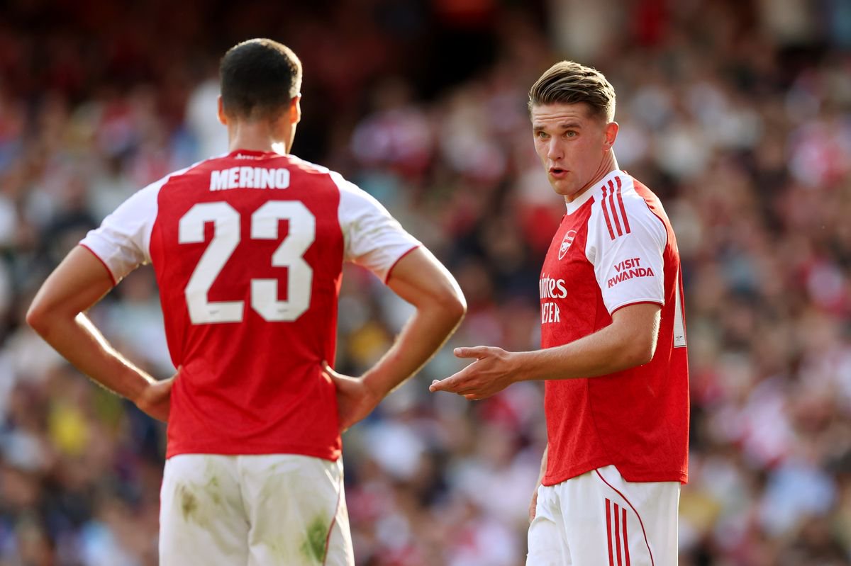 Viktor Gyoekeres of Arsenal talks with teammate Mikel Merino during the pre-season friendly match between Arsenal and Villarreal at Emirates Stadium on August 06, 2025 in London, England. 
