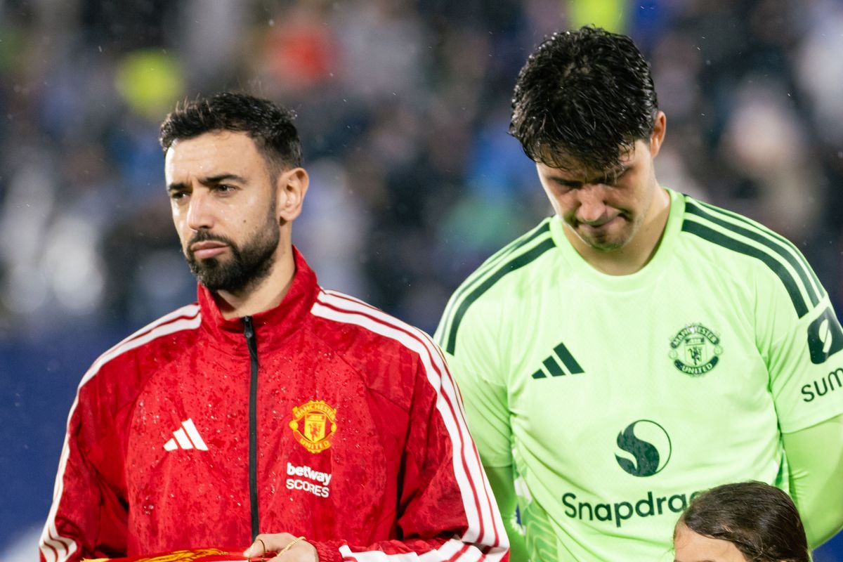 Michael Carrick's Manchester United players have been slammed by Alan Shearer