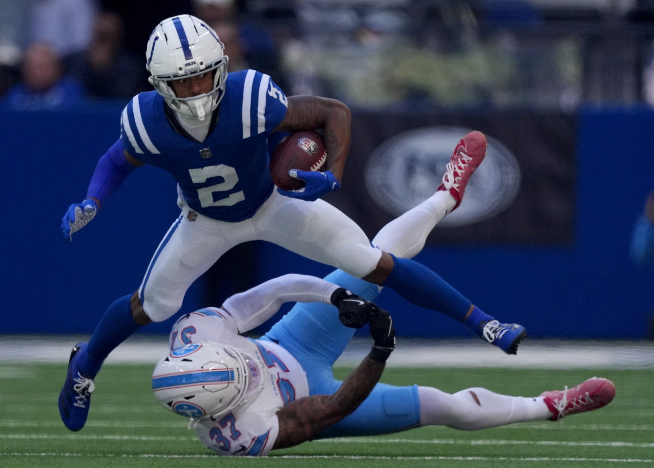 Indianapolis Colts wide receiver Josh Downs (2) pulls in a pass and reaches the first down marker Sunday, Oct. 18, 2026, during
