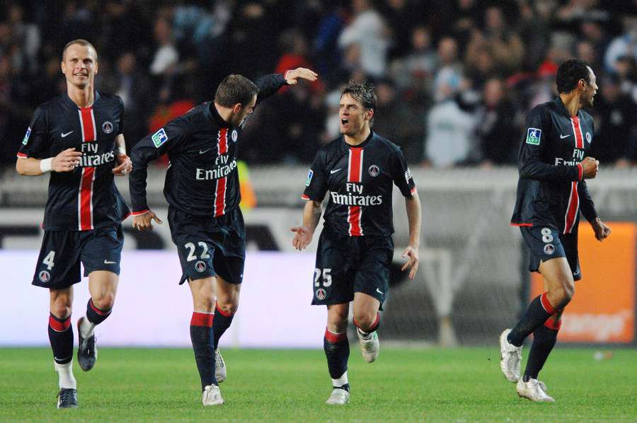 David Rozehnal, Sylvain Armand, Jerome Rothen and Edouard Cisse celebrate a goal against Monaco.