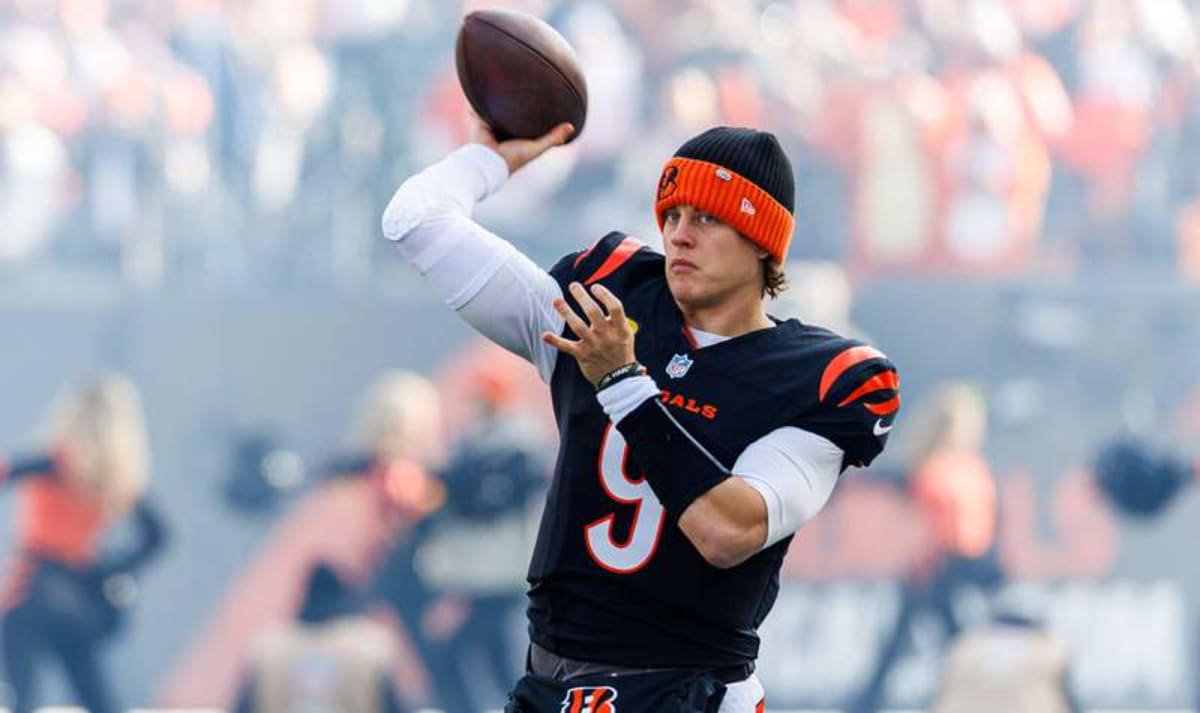 January 04, 2026: Cincinnati Bengals quarterback Joe Burrow 9 during NFL, American Football Herren, USA game action against the Cleveland Browns at Paycor Stadium in Cincinnati, Ohio. /CSM Cincinnati United States of America – ZUMAc04_ 20260104_zma_c04_239 Copyright: xJohnxMersitsx ©IMAGO/ZUMA Press Wire