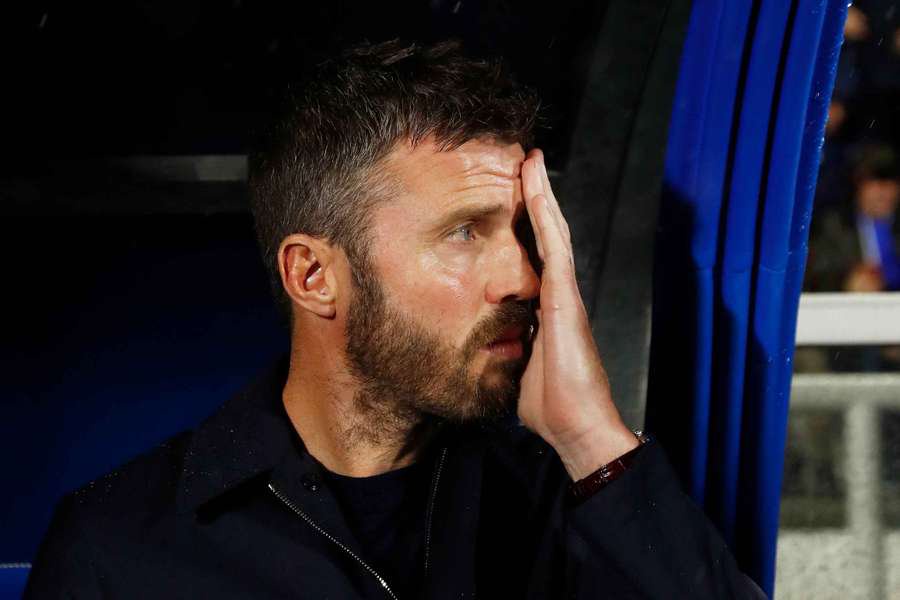 Como hand Manchester United unwanted record with early Champions League goal