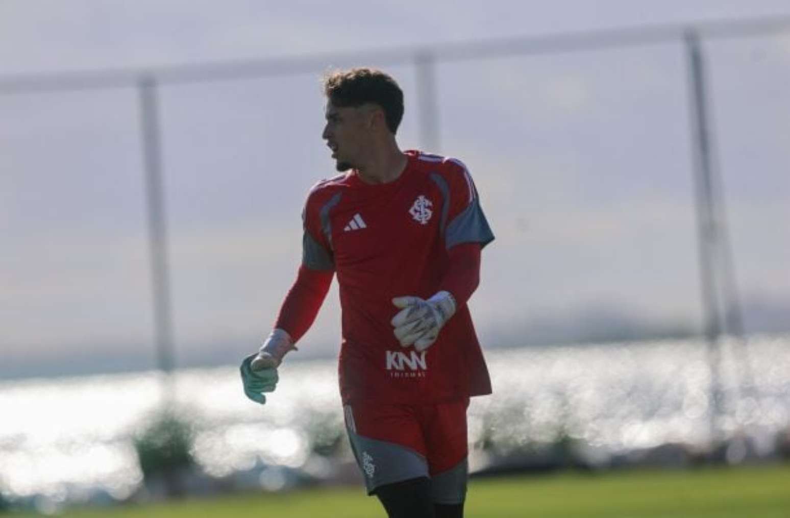 Matheus Cunha não aproveitou a chance como titular do Internacional –