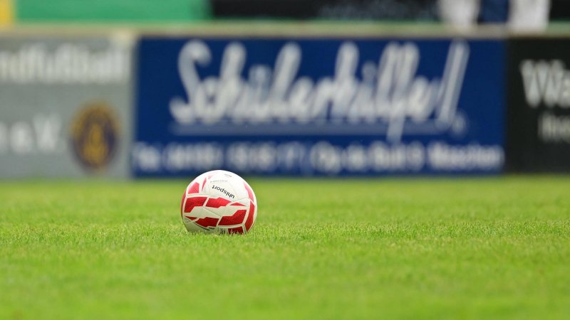 19 Sekunden! Kurioser Elfer sorgt für Lacher