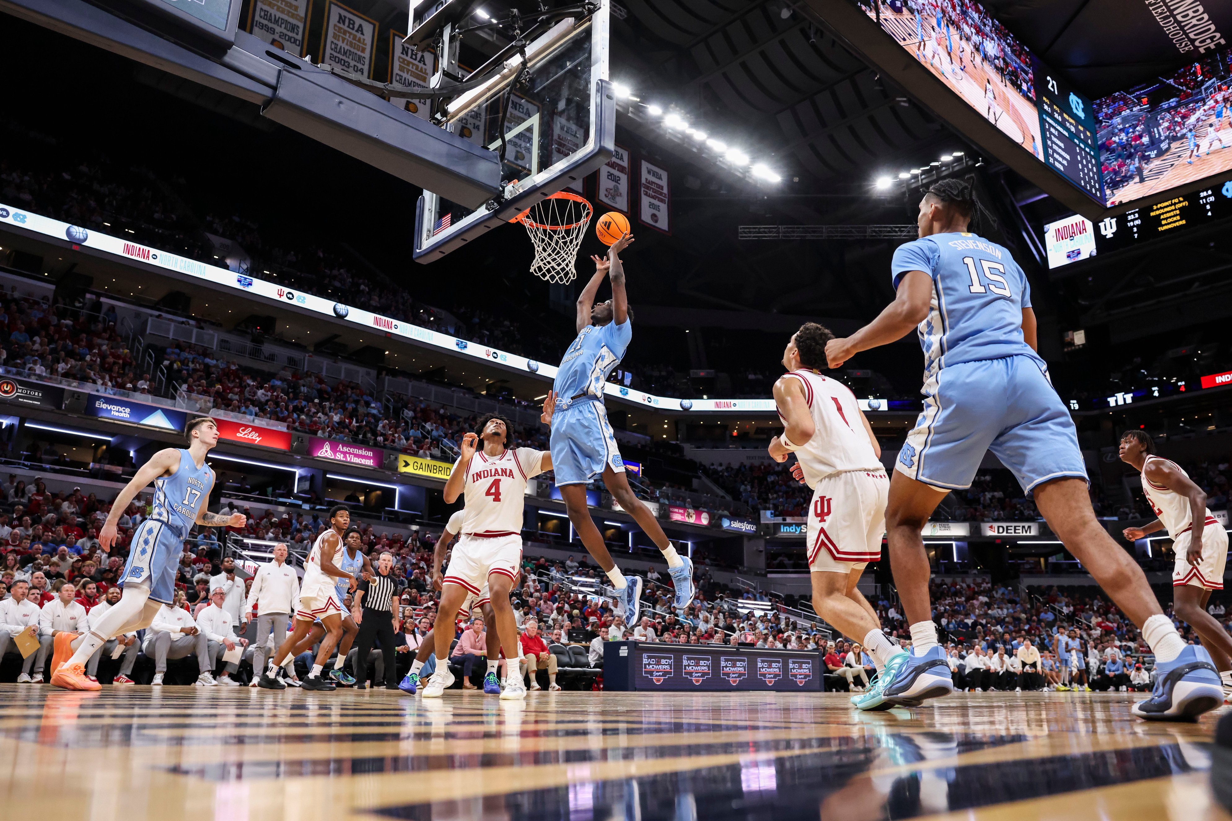 North Carolina Tar Heels center Sayon Keita (21) attempts a dunk Sunday, Oct. 18, 2026, during the first half of an exhibition game at Gainbridge Fieldhouse in Indianapolis.