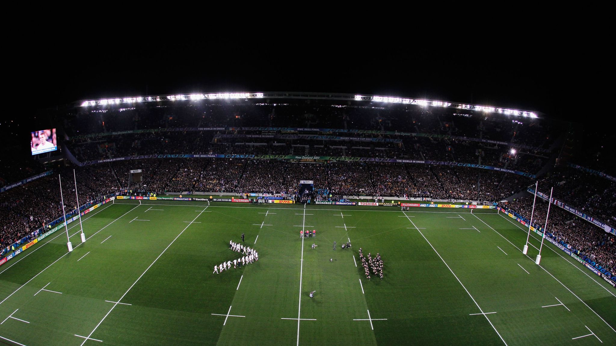 France also marched forward in an arrow-formation facing the haka ahead of the 2011 Rugby World Cup final