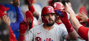 Rojas and Castellanos homer in the 9th, leading the Phillies to a 6-5 comeback win over the Angels