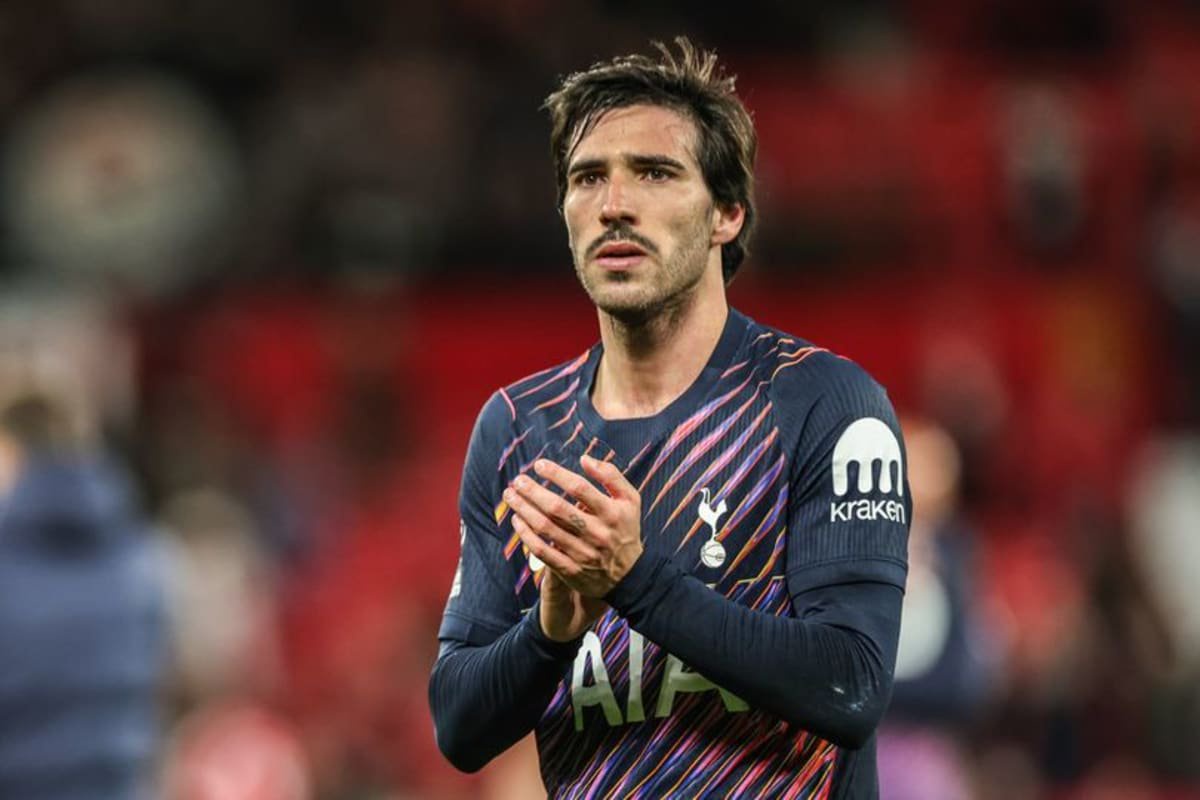 Sandro Tonali applauds the fans after the Premier League match between Manchester United and Tottenham Hotspur at Old Trafford
