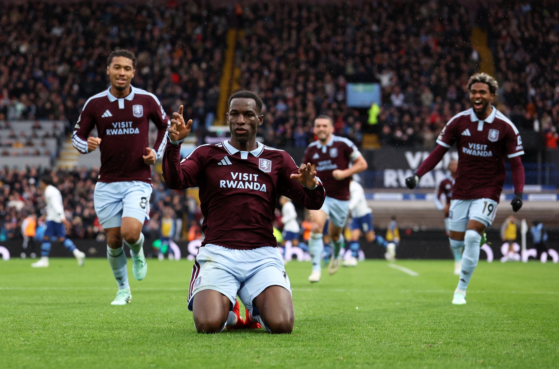 Nicolas Jackson celebrates for Aston Villa