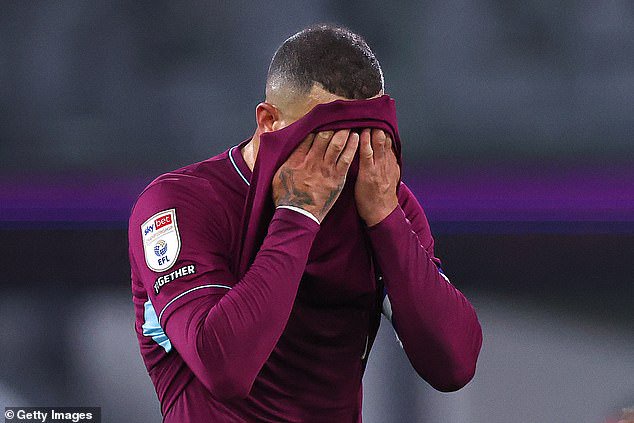 Burnley suffered a 2-1 defeat as Wolves fought back to increase the Clarets' woes