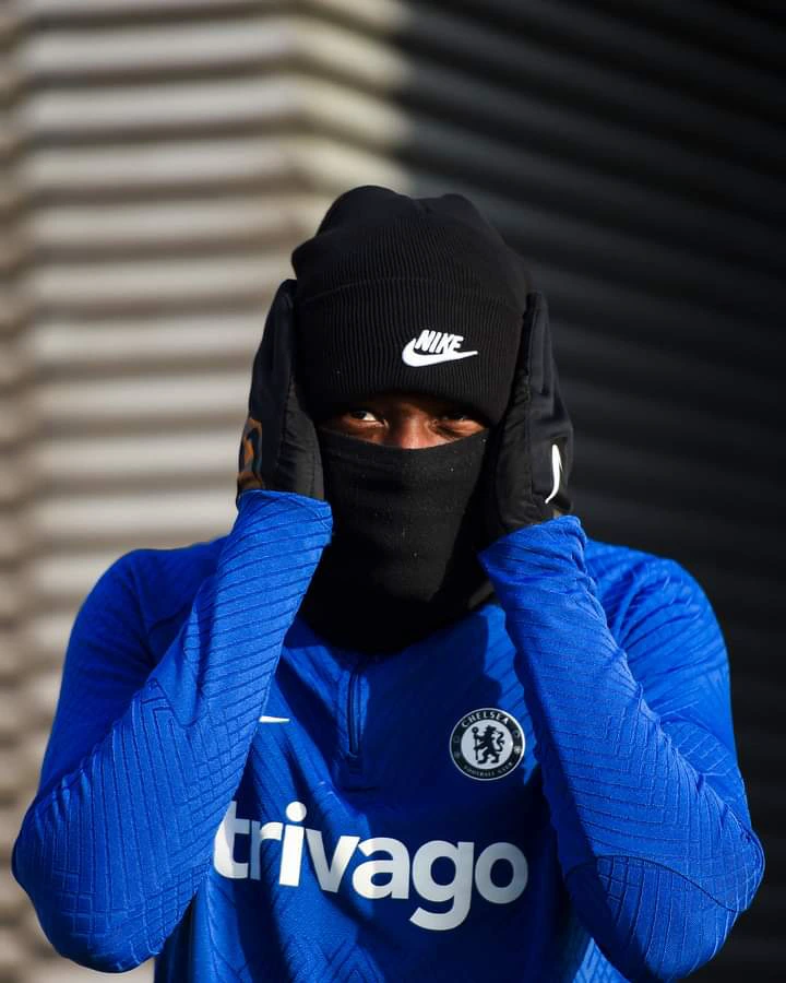 Kepa Arrizabalaga, Chalobah, Reece James and other Chelsea players train in the snow at Cobham (Photos)